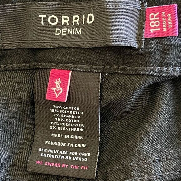 ❤️Torrid  Distressed Stretch Jeans Sz18 - Picture 4 of 8